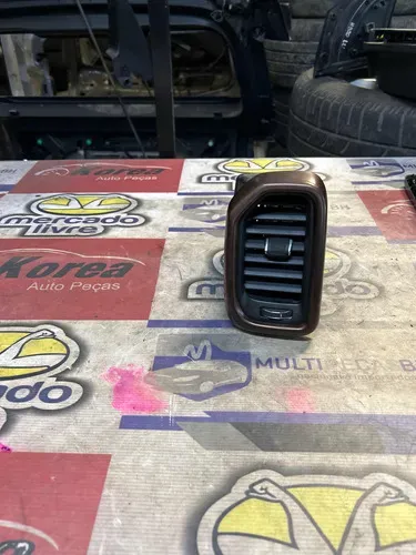 Difusor Ar Direito (1704353x) Fiat Toro