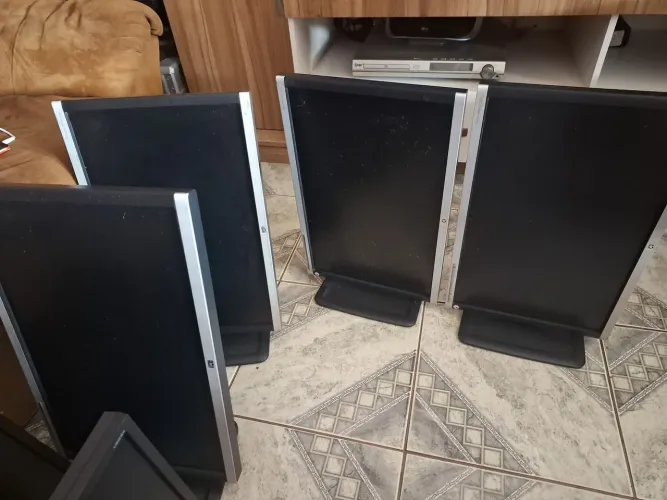 HP LA2205wg monitor de ecrã 55,9 cm (22") 1680 x 1050 pixels LED Prateado