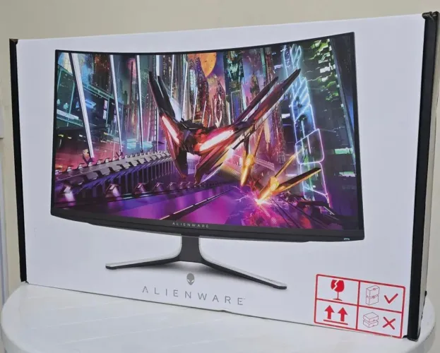 vende semi zero monitor alienware 240hz 32