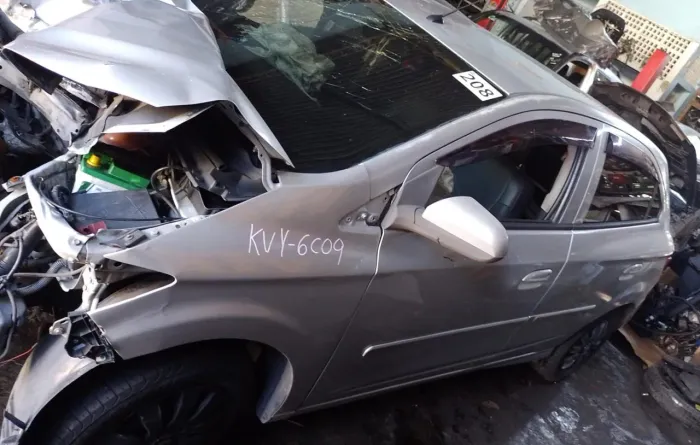 Sucata pra retirada de peças Onix 1.0