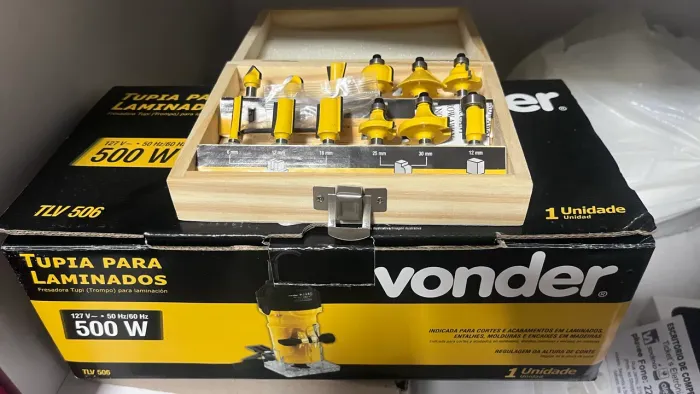 Tupia Vonder 127v mais kit de fresas nova sem uso