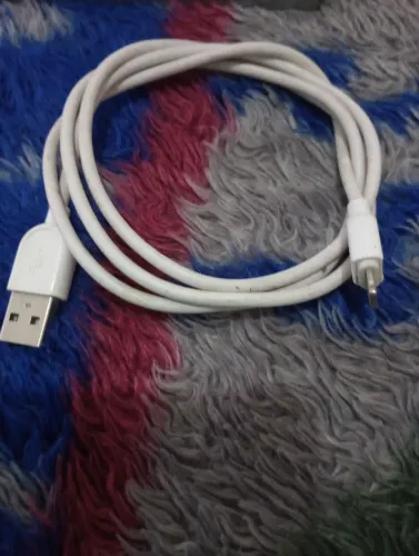 Cabo USB para Celular ( iPhone)
