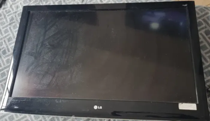 Smart TV LG LCD 42" Full HD com defeito