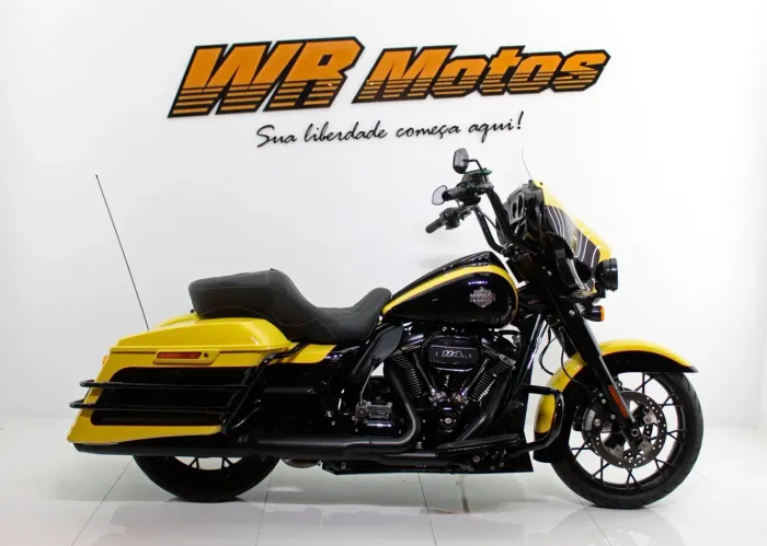 HARLEY-DAVIDSON STREET GLIDE SPECIAL 