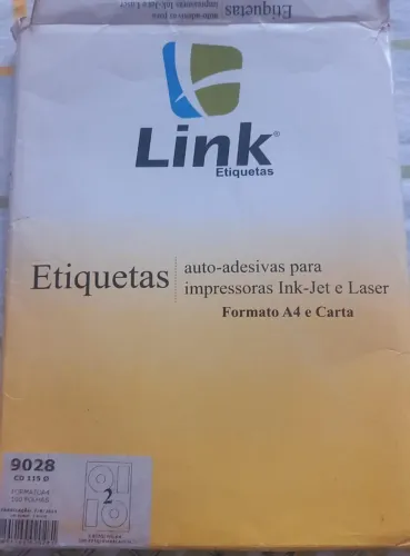 Etiquetas autoadesivas para rotular DVD ou CD.