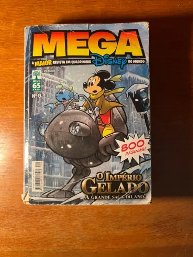 Disney Mega 800 páginas de Quadrinhos Disney - EM BOM ESTADO