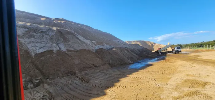 Areia de qualidade para construção * 