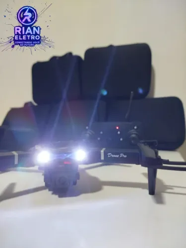 Drone E88 Pro Dobrável | Câmera Wi-Fi e Controle Fácil | Cartão e Frete Grátis