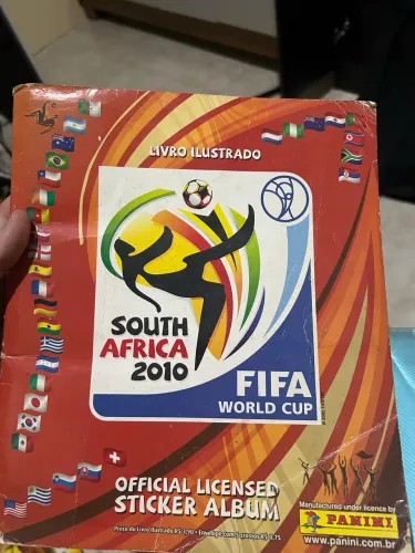 Álbum copa do mundo 2010 - quase completo