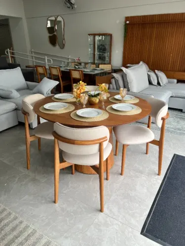 Mesa de Jantar Redonda 1,35m com 4 Cadeiras Moderna