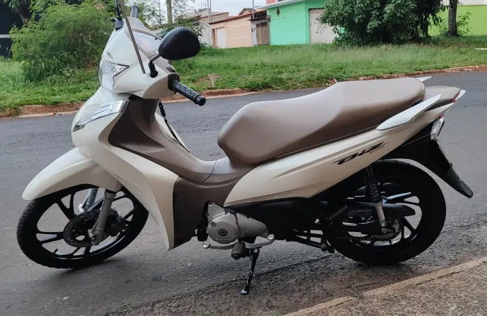 Honda BIZ 125i / Ano 2021 Baixo KM