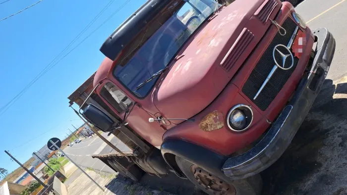 Caminhão truck Mercedes bens 1113  