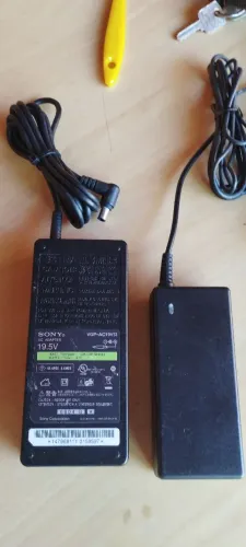 Fonte Sony VGP-AC19V13 19.5V -4,7A Original