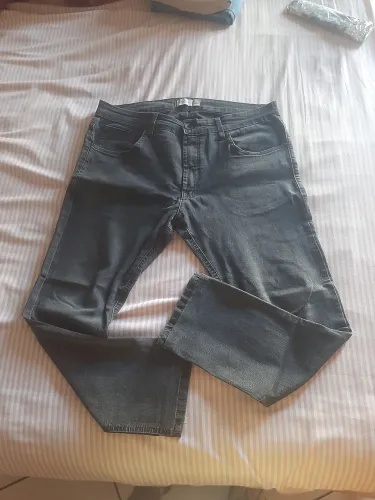Calça Jeans skinny 46