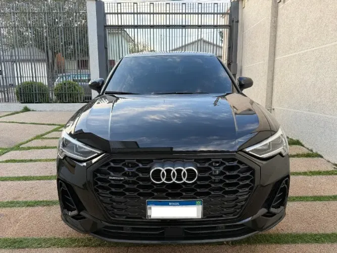 Audi Q3 SPB Perf. Black 2.0 TFSI Tipt. Quat. 2023