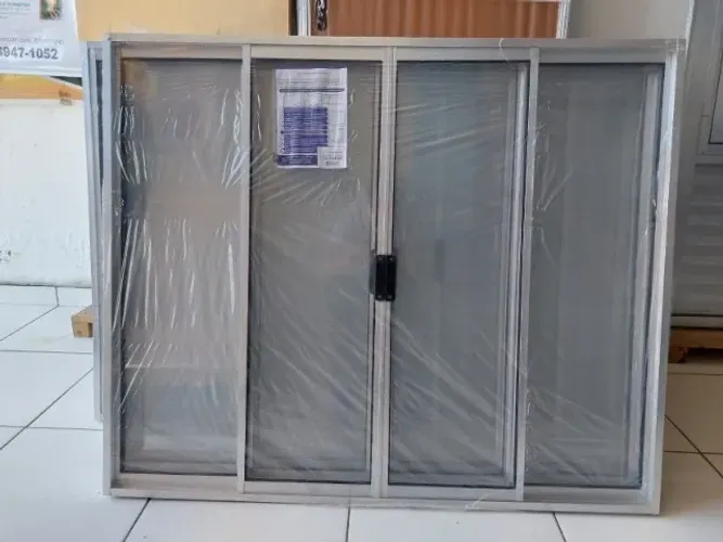 Janela alumínio 1.00x1.20 nova 4 folhas R$ 235,00