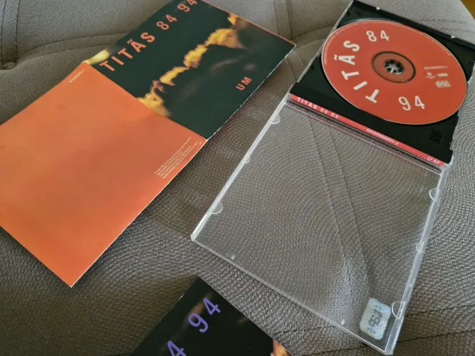 CDs Titãs originais seminovos - Titãs coletâneas