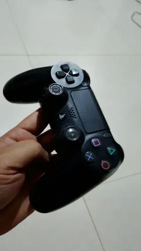 Controle ps4 preto em perfeito estado 