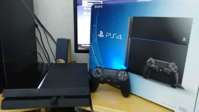  PS4 americano / Com destravamento /jogos incluso/JCGames/ AC Catão    