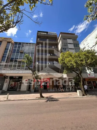 ALUGUE SEM FIADOR! Sala comercial muito bem localizada na Avenida Cristóvão Colombo, entre