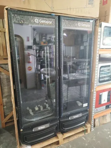 R1 Geladeira expositora de bebidas 950lts porta de vidro Gelopar