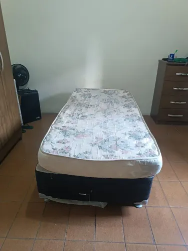 Cama e Cadeira Usados Doação