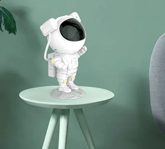 Astronauta projetor de luzes
