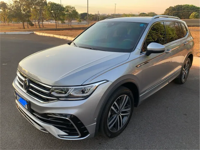 Volkswagen Tiguan Allspac R-line 300 TSI 2.0 2024