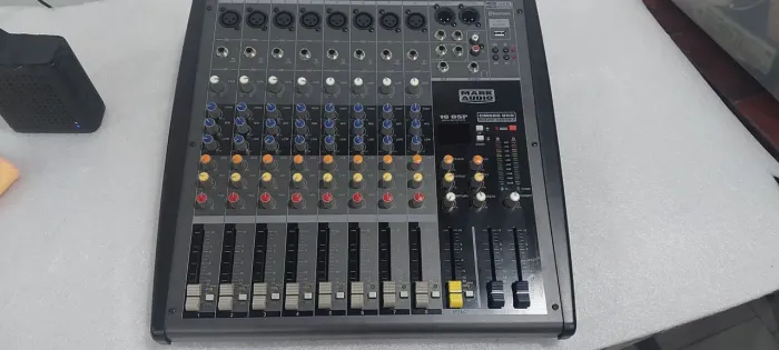 Mesa de som Mark Audio CMX08 USB