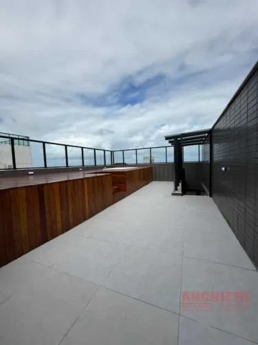 Alugo excelente apartamento Cobertura duplex NOVA a 50m do mar do Jardim Oceania