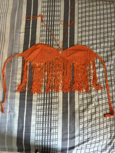 Cropped De Crochê Laranja Com Franjas - TOP ENCANTO