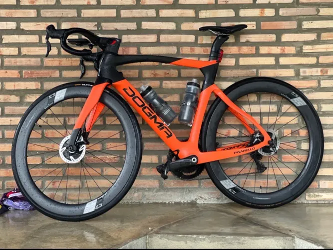 Pinarello Dogma F12 