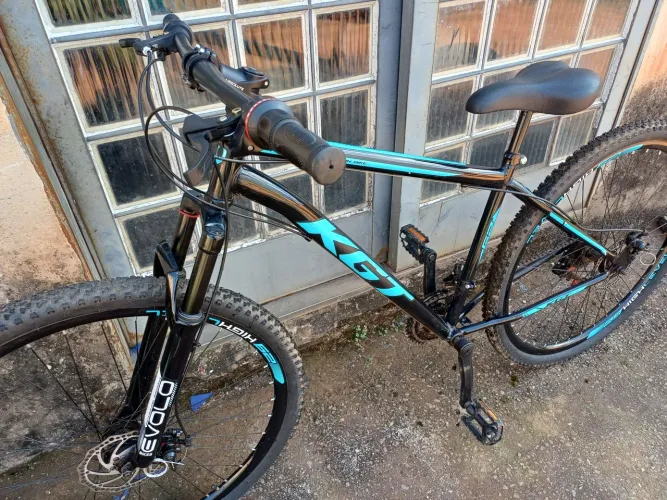 Bicicleta Aro 29 KGT com freio a disco e 21 marchas