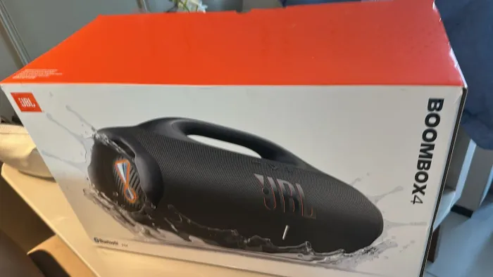 Bombox 4