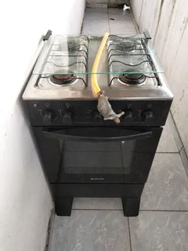 Vendo esse fogão semi-novo