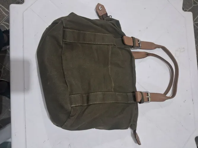 Bolsa de lona em perfeito estado.