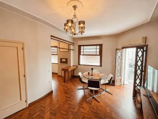 MOINHOS IMOBILIÁRIA ALUGA | Casa com 274 m² na Cidade Baixa