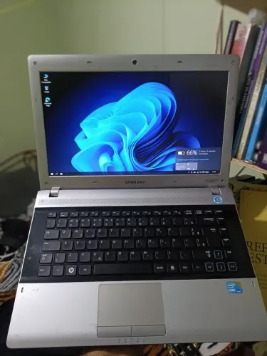 Notebook SAMSUNG -core i5 2.40Ghz -6GB RAM Dual Channel -Otima bateria