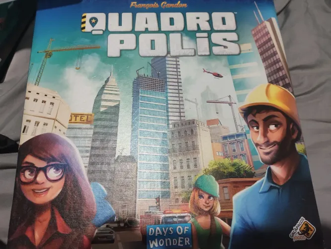 Jogo de Tabuleiro Quadropolis