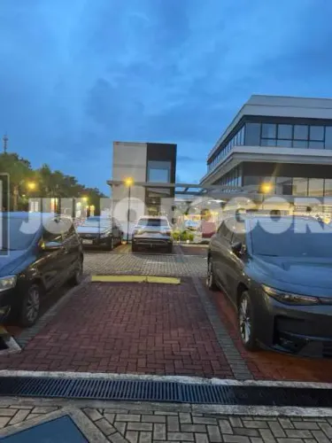 Imperdível Loja com Mezanino do laguna Mall
