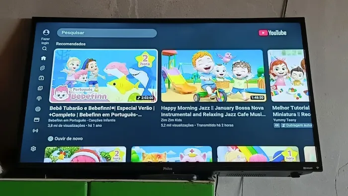 Vendo essa TV ela é smart da marca Philco