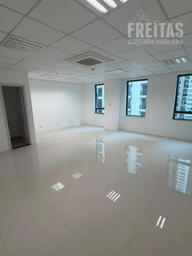 SALA COMERCIAL PARA LOCAÇÃO EM ALPHAVILLE COMPLEXO MADEIRA