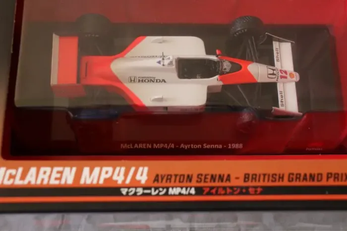 F1 Formula 1 Mclaren Mp4/4 88 Ayrton Senna 1/24 Sem Revista