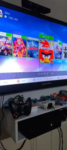 Xbox 360 com jogos na memória 