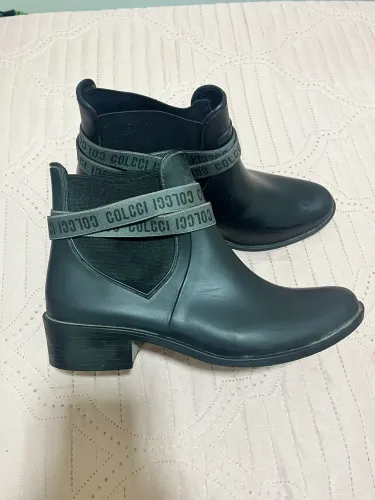 Bota Colcci tamanho 39