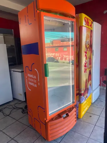Expositor Refrigerador 500L 220V Metalfrio com Led