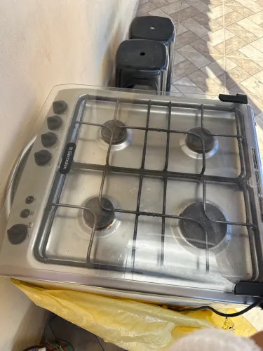 Doa-se fogão de 4 bocas eletrolux (forno não está funcionado) (precisa retirar)