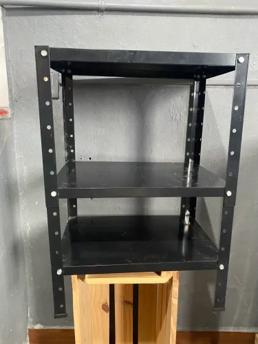 Estante de metal preta pequena 100