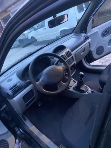 Renault Clio Sed. Privilège Hi-flex 1.6 16V 4P 2006
