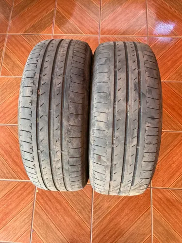 Pneu 215 60 R16 Em Perfeita Condições